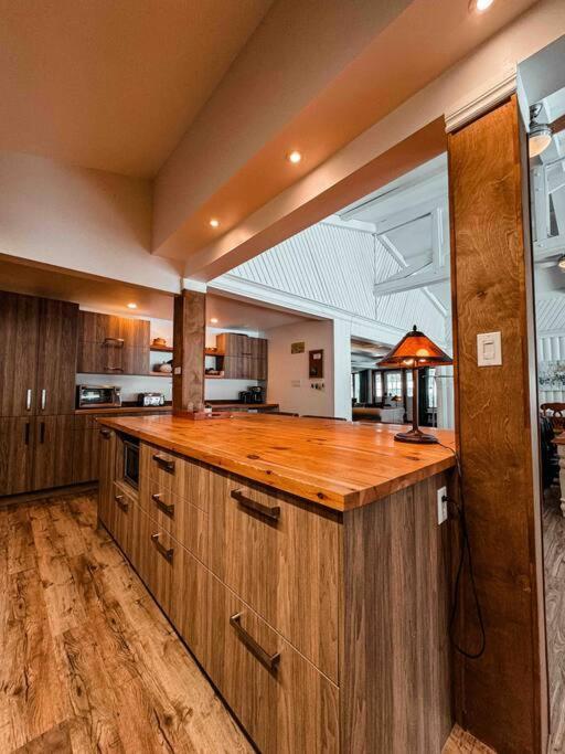 Maison Du Lac Avec Plage, Embarcations, Billard Et Spa Prive Saint-Donat-de-Montcalm Exteriér fotografie