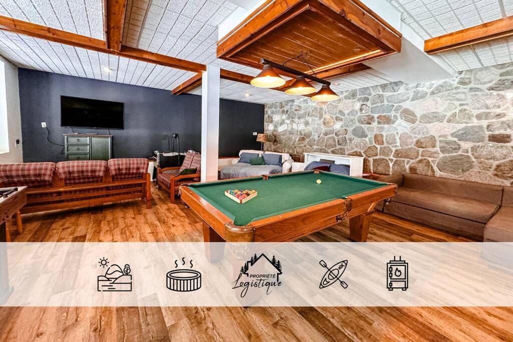 Maison Du Lac Avec Plage, Embarcations, Billard Et Spa Prive Saint-Donat-de-Montcalm Exteriér fotografie