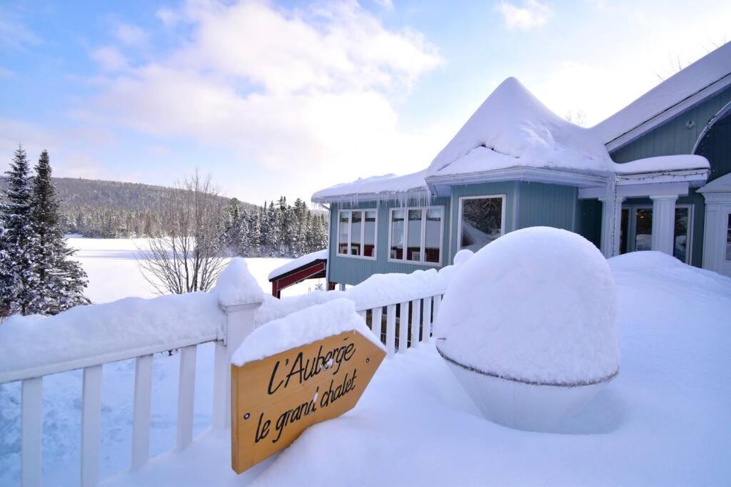 Maison Du Lac Avec Plage, Embarcations, Billard Et Spa Prive Saint-Donat-de-Montcalm Exteriér fotografie