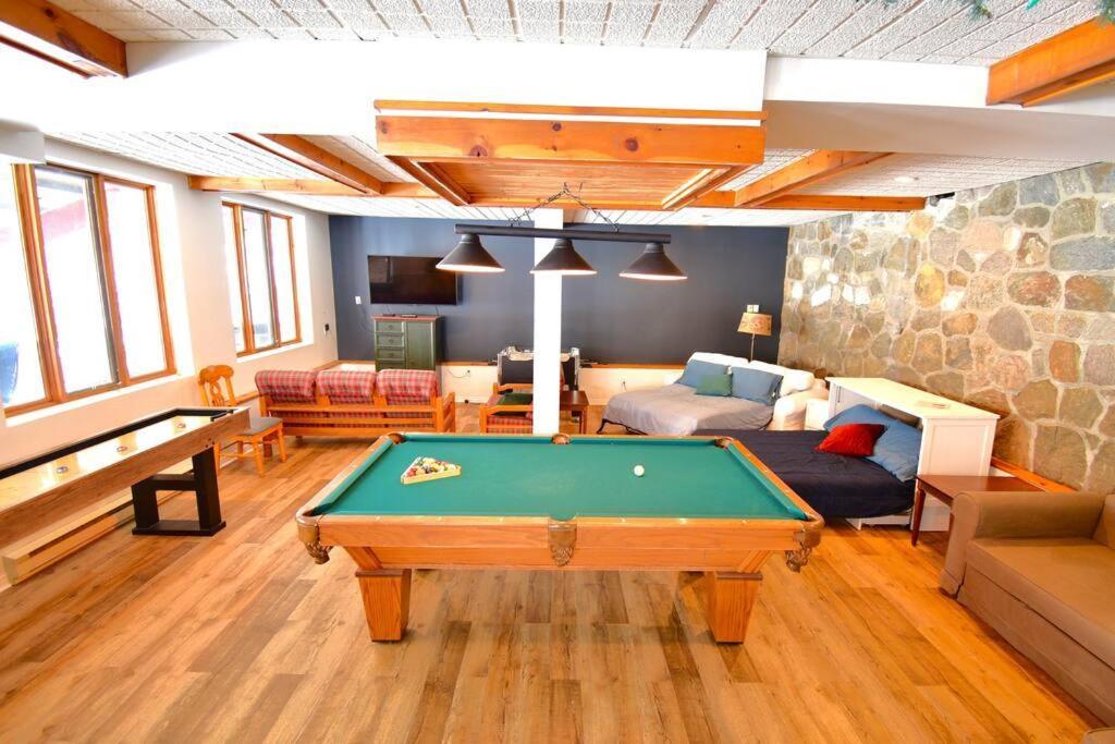 Maison Du Lac Avec Plage, Embarcations, Billard Et Spa Prive Saint-Donat-de-Montcalm Exteriér fotografie