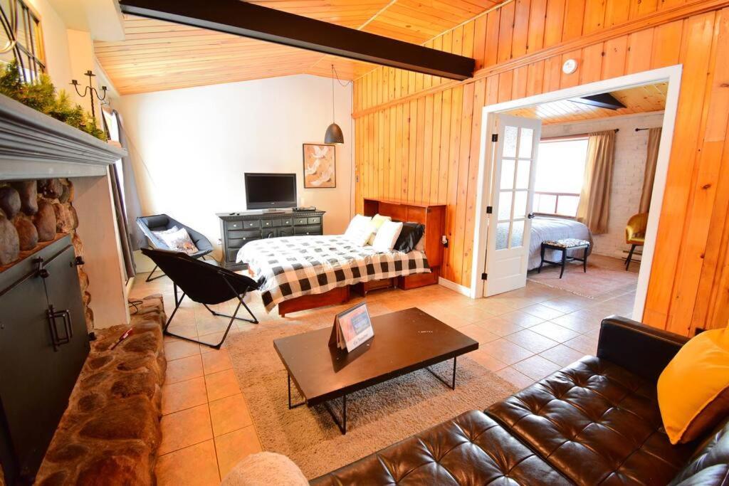 Maison Du Lac Avec Plage, Embarcations, Billard Et Spa Prive Saint-Donat-de-Montcalm Exteriér fotografie