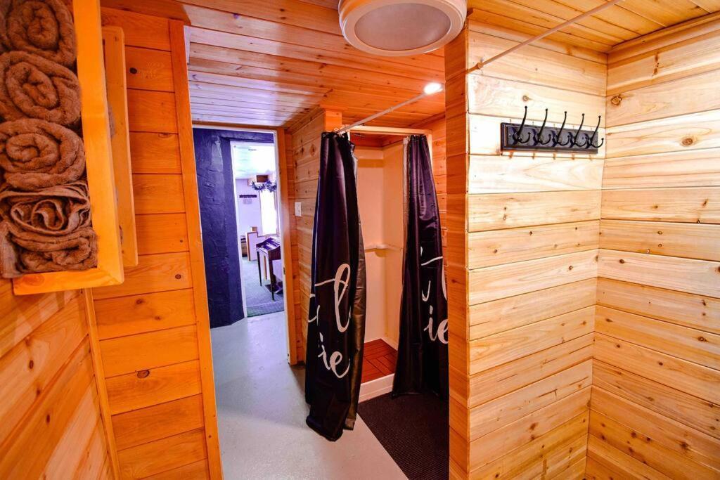 Maison Du Lac Avec Plage, Embarcations, Billard Et Spa Prive Saint-Donat-de-Montcalm Exteriér fotografie