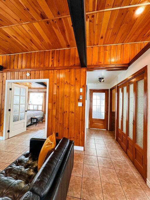 Maison Du Lac Avec Plage, Embarcations, Billard Et Spa Prive Saint-Donat-de-Montcalm Exteriér fotografie